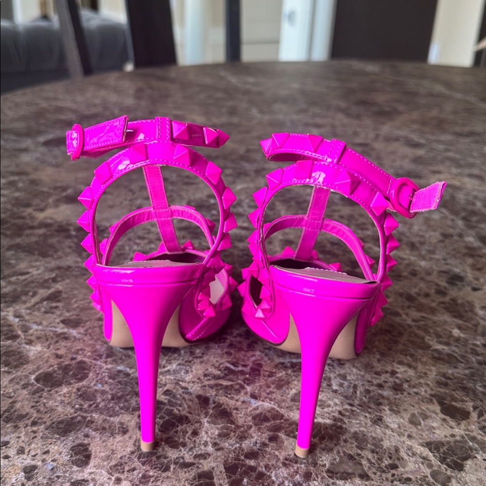 Valentino rockstud fuschia pink patent gladiator pump classic sz 39 - Picture 7 of 11